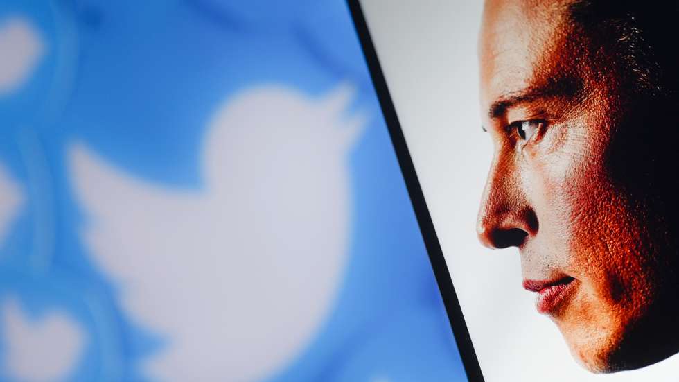 Twitter Pauses Verification Service After Chaos