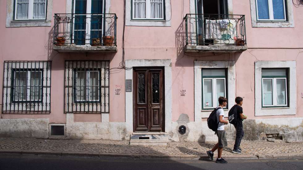 Municípios de Lisboa e do Porto registaram decréscimos de 8,9 pontos percentuais e 5,4 pontos percentuais nas taxas de variação homólogas