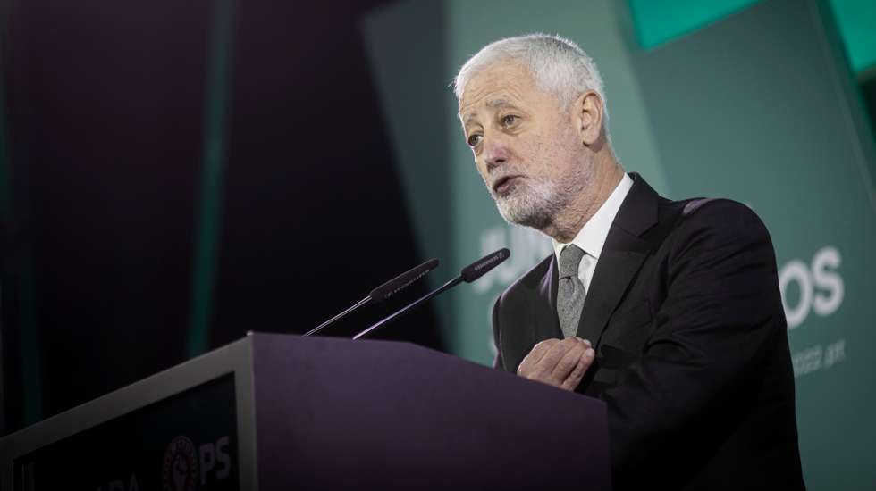 Campanhas para as eleições legislativas de 2022: Comício com o candidato pelo Partido Socialista, António Costa, secretário-geral do PS e candidato a primeiro-ministro. As eleições legislativas realizam-se no próximo dia 30 de janeiro de 2022. Intervenção de Sampaio da Nóvoa. Almada, 26 de janeiro de 2022. JOÃO PORFÍRIO/OBSERVADOR