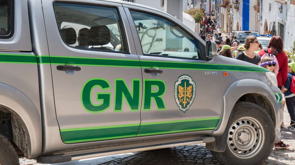 GNR deteve 3 suspeitos de tráfico e apreendeu 1.700 doses de cocaína em Barcelos