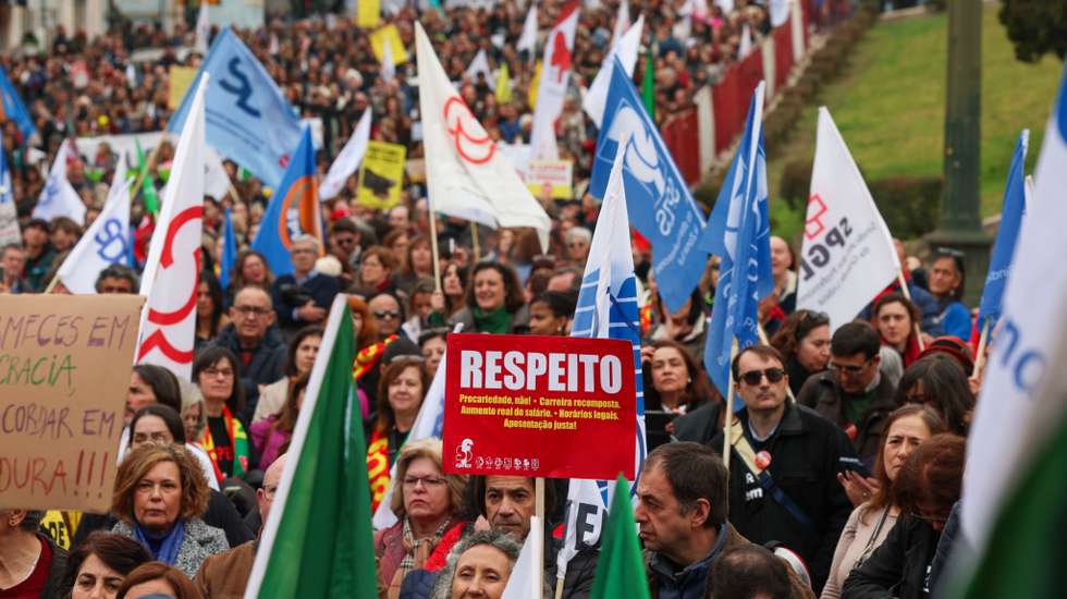 "Não podemos deixar de referir que a maior parte dos docentes que vinculam tem mais de 20 anos de serviço", salientou o sindicato