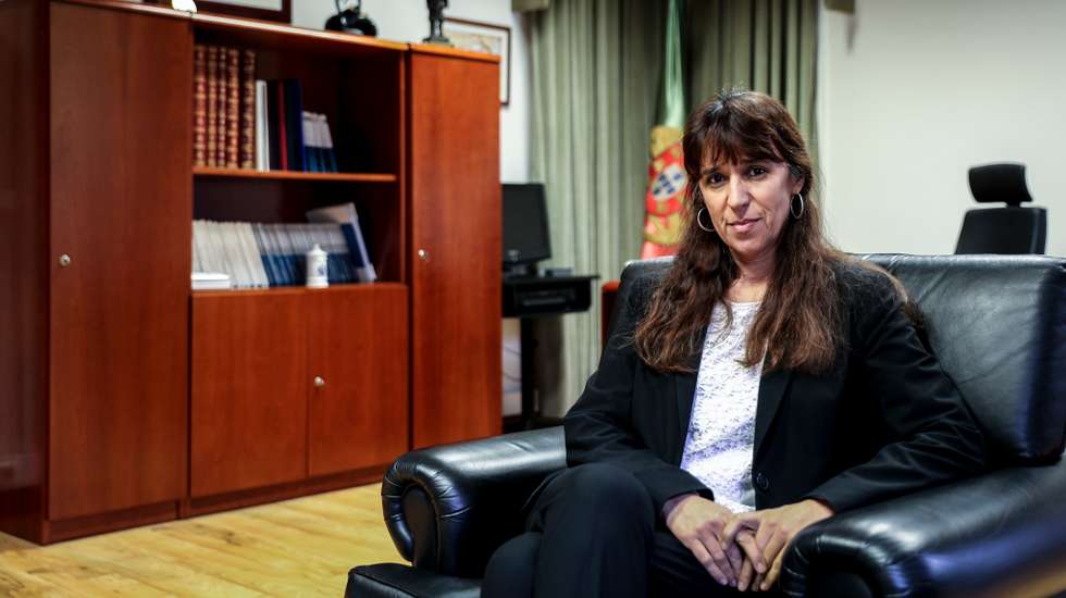 Helena Carreiras falou numa conferência online sob o tema "A Guerra na Ucrânia e a crise internacional"
