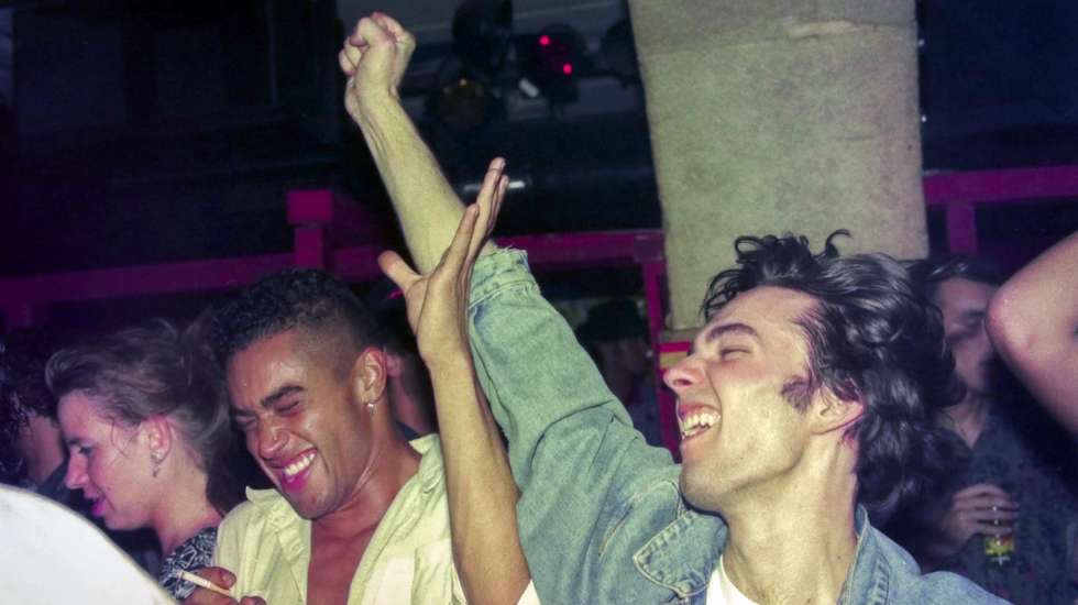 O Kremlin foi um marco na história da cultura eletrónica de dança no Portugal dos anos 90. Still do documentário "Paraíso" (2025), de Daniel Mota