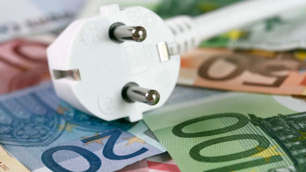 Power plug on banknotes.