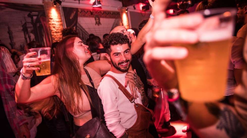 A discoteca Eskada, no Porto, recebeu ordem de fecho por um período máximo de seis meses