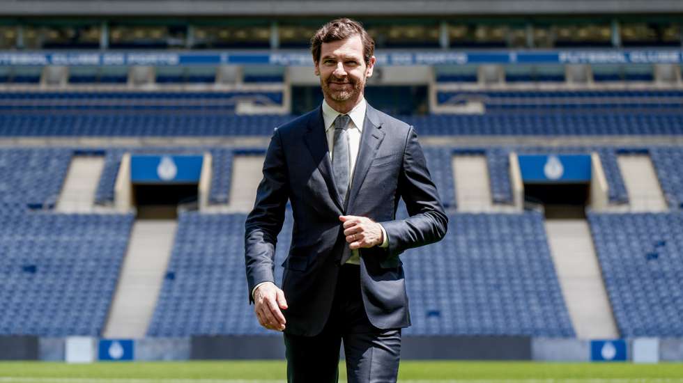 André Villas-Boas tomou posse esta terça-feira no Estádio do Dragão como 32.º presidente do FC Porto