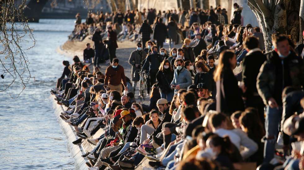 Paris Suggests 3-Week Lockdown To Curb Covid-19