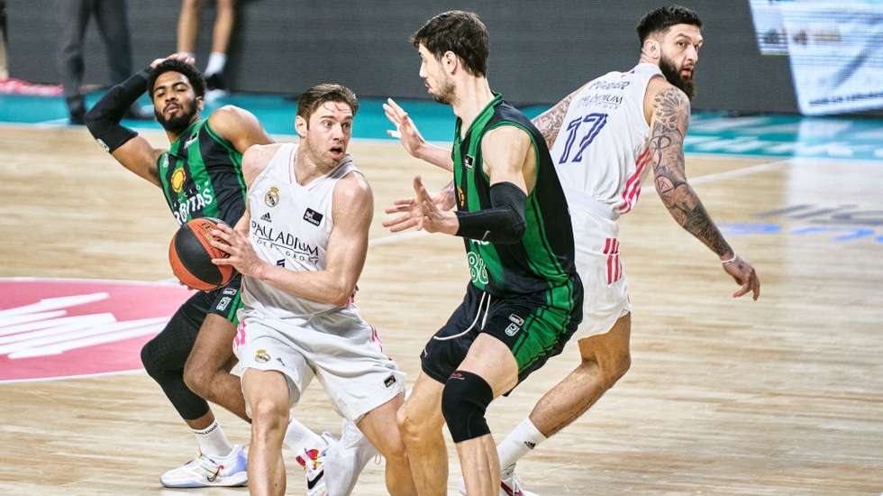 Real Madrid v Club Joventut de Badalona - Basket Liga ACB