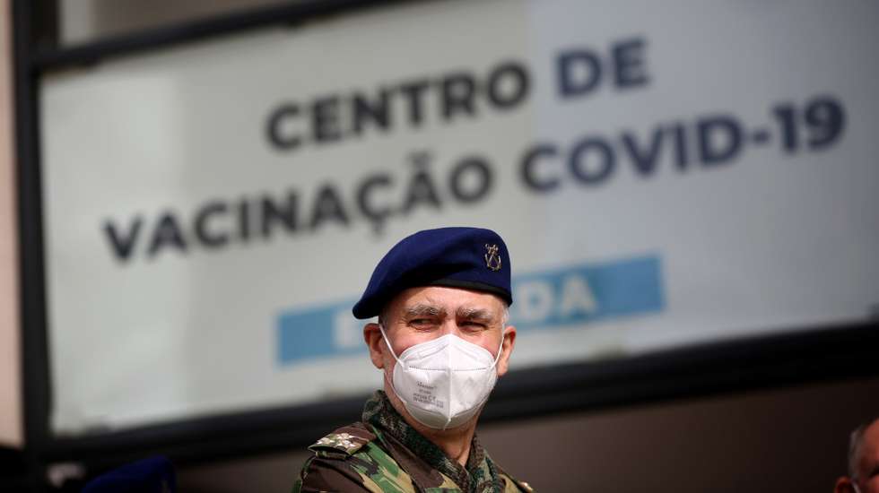 Portugal starts vaccination against COVID-19 of all teaching and non-teaching staff