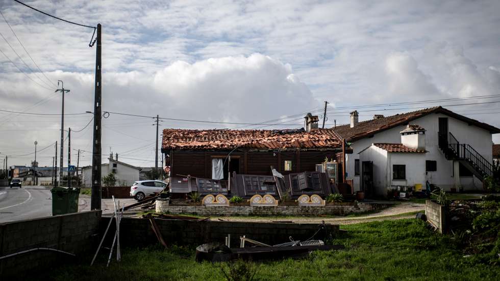 Dia 28 de janeiro de 2026 a depressão Kristin destruiu várias habitações em Leiria e nos concelhos vizinhos