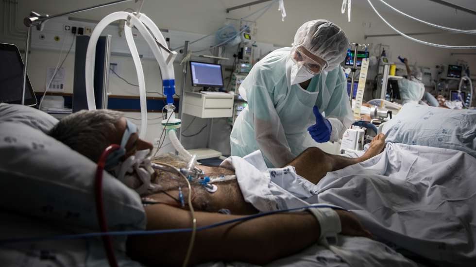 Já morreram mais de 15 mil pessoas infetadas com a Covid-19 em Portugal
