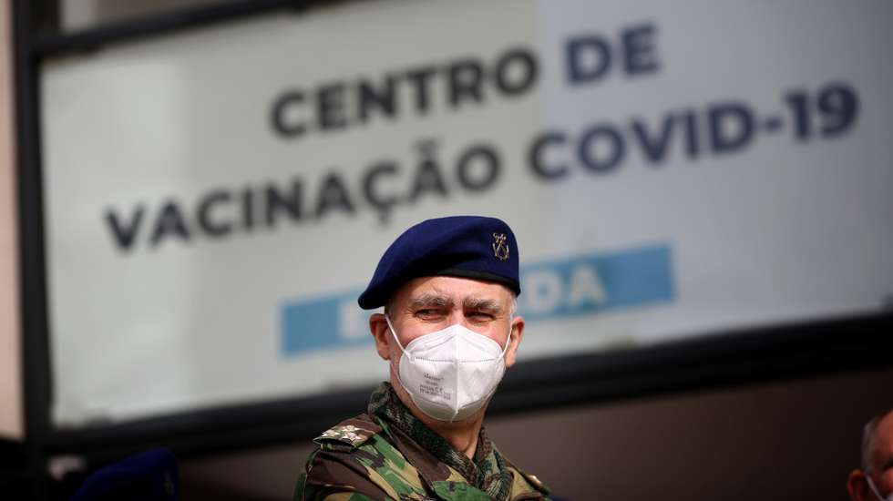 Portugal starts vaccination against COVID-19 of all teaching and non-teaching staff