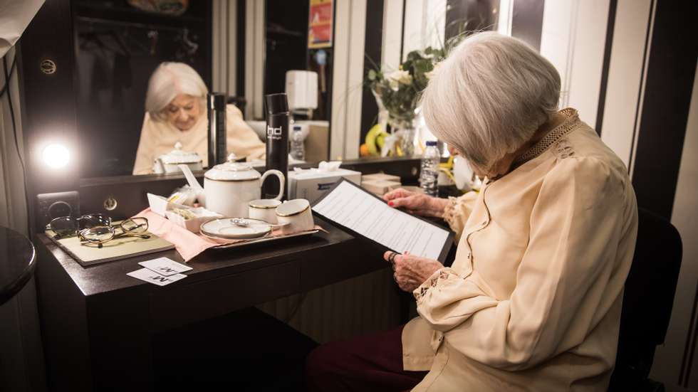 Espetáculo de homenagem a Eunice Muñoz pelos 80 anos de carreira e pela primeira vez que pisou o palco do Teatro Nacional D. Maria II com 13 anos. A peço foi interpretado por Eunice Muñoz e a sua neta, Lídia Muñoz. Lisboa, 28 de novembro de 2021