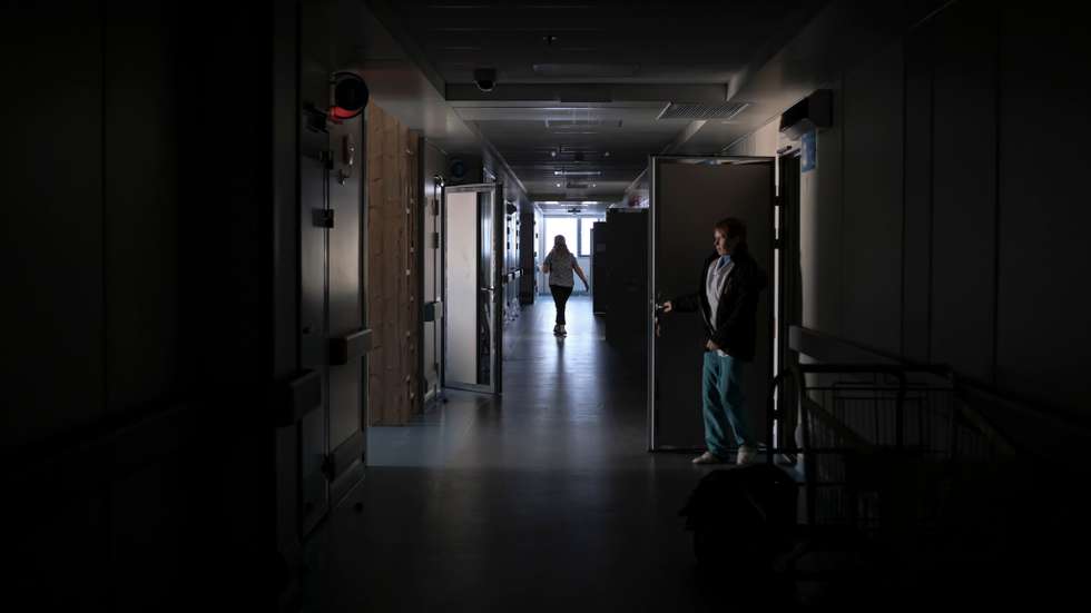 Reportagem no maior hospital pediátrico de Kiev numa altura em que estão a receber crianças que chegam feridas devido à guerra entre a Ucrânia e a Rússia. A Rússia, a mando do seu presidente, Vladimir Putin, invadiu a Ucrânia no passado dia 24 de fevereiro de 2022. Kiev, Ucrânia, 17 de março de 2022. JOÃO PORFÍRIO/OBSERVADOR