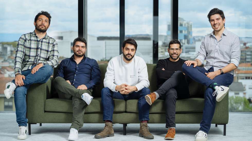 Virgílio Bento, Márcio Colunas, André Eiras, Fernando Correia e Ivo Gabriel.