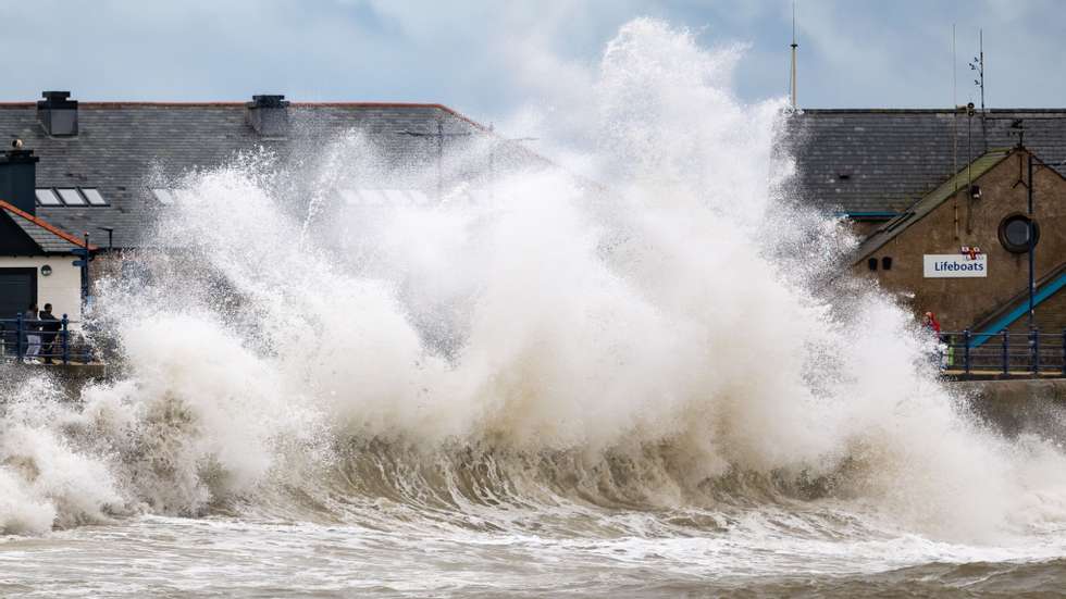 Storm Ashley hits England, Ireland and Scotland with wind and heavy rain. There are more than 75 flood warnings