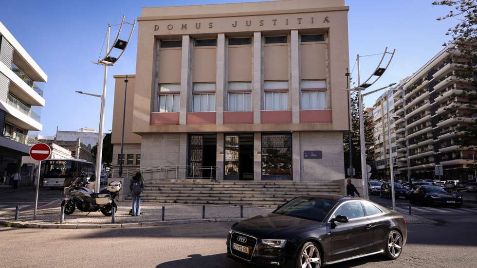 Segunda sessão do julgamento está a decorrer esta terça-feira no Tribunal de Faro