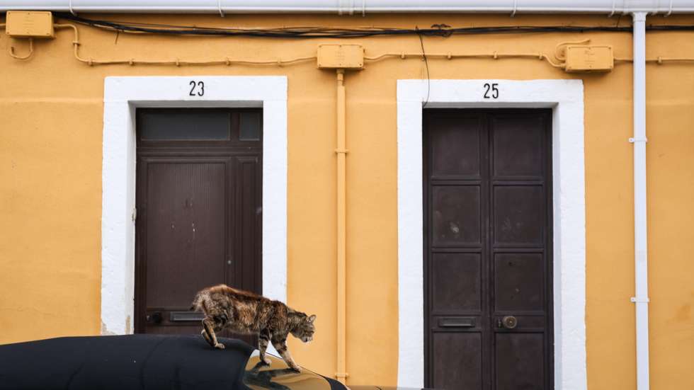 "Os atuais níveis de habitação acessível e social continuam abaixo da média da UE", diz a Comissão Europeia