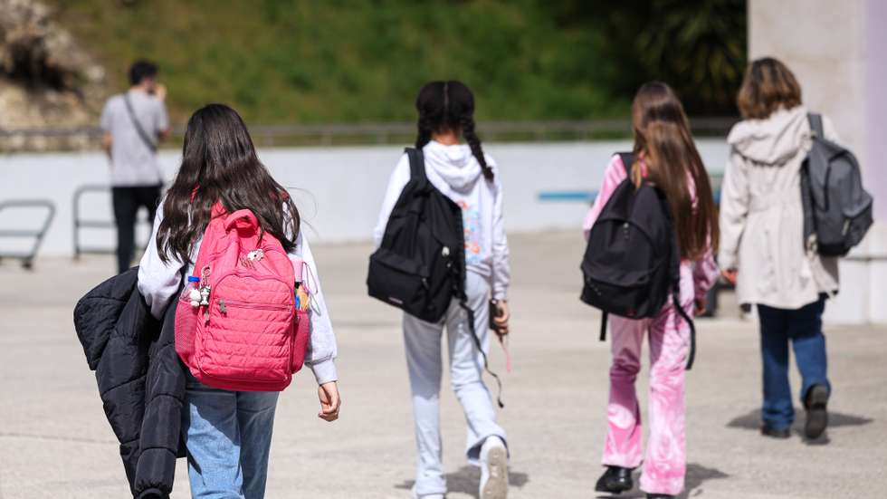 As provas estão a decorrer com uma greve de professores a decorrer