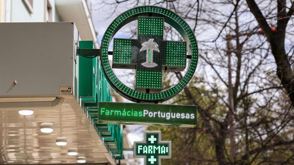 Segundo o bastonário, a conclusão deste primeiro ciclo representa um "marco para a profissão farmacêutica e para o SNS", que deve assegurar a sua integração na respetiva carreira