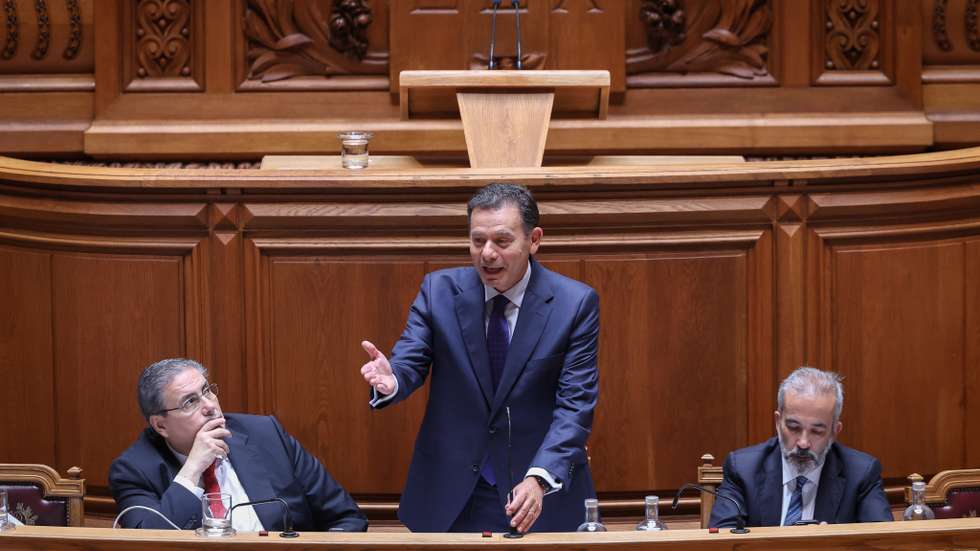 Luís Montenegro defendeu que, apesar dos casos pontuais negativos, se registam melhorias no SNS em relação há um ano