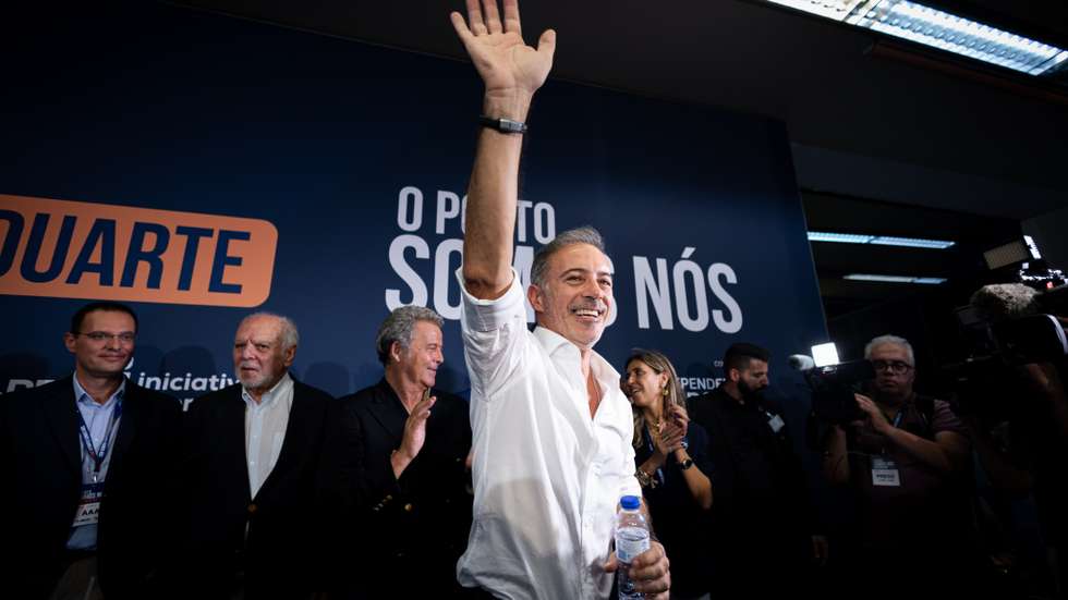 O Presidente da Assembleia Municipal, Feyo de Azevedo, convocou ainda para o mesmo dia, mas pelas 21h30, a primeira reunião da Assembleia Municipal "com o ponto único da eleição do presidente e secretários da mesa" daquele órgão