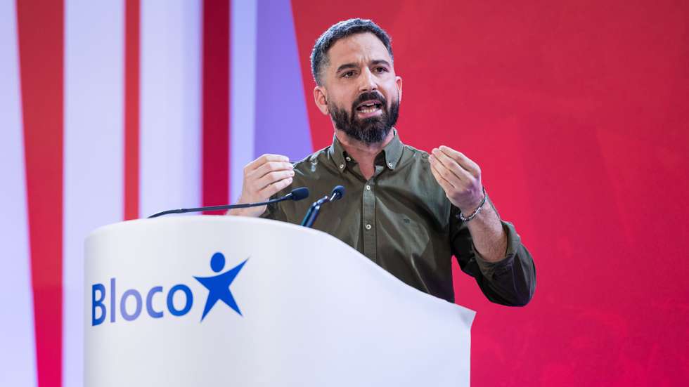 Fabian Figueiredo acusou o PSD, Chega e CDS de "produzir um recuo que não é baseado na ciência"