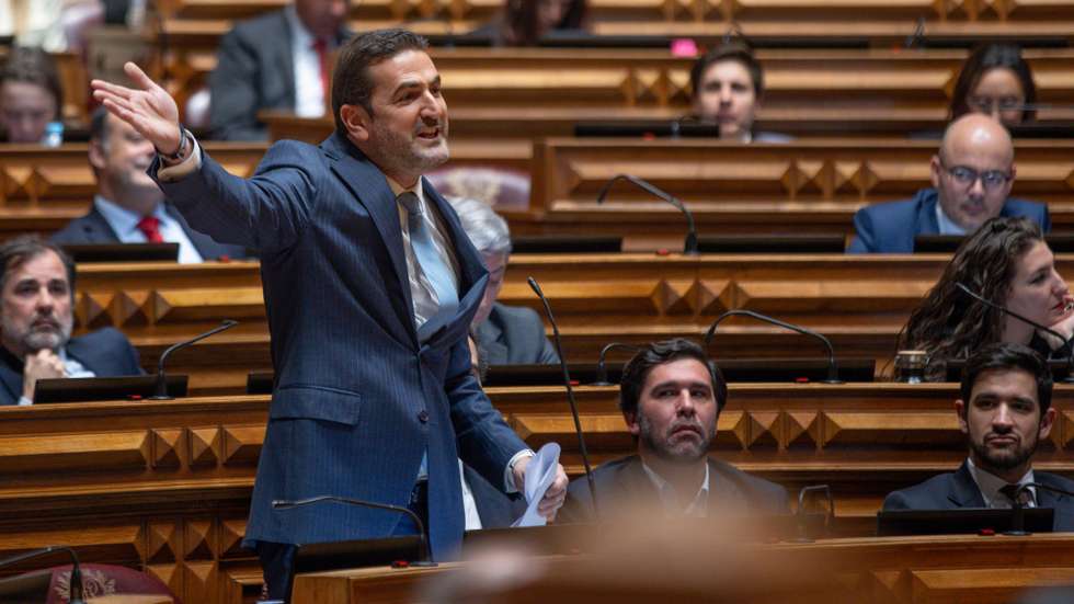Para Hugo Soares, que recorda ter sido líder parlamentar do antigo presidente do PSD, "se houve escolha altamente elogiada, praticamente de forma unânime" , foi a de Luís Neves