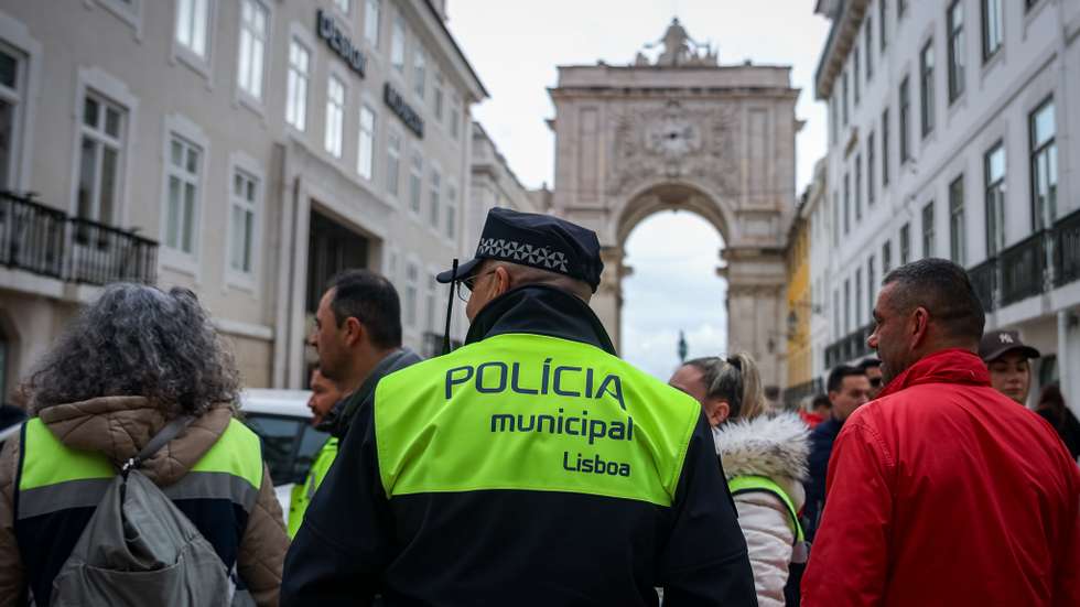 Para o investigador Luís Tomé, em comparação com os ataques 'jihadistas' ou da extrema-direita, a comunicação social tem sido "mais tolerante" para com os atos violentos da extrema-esquerda