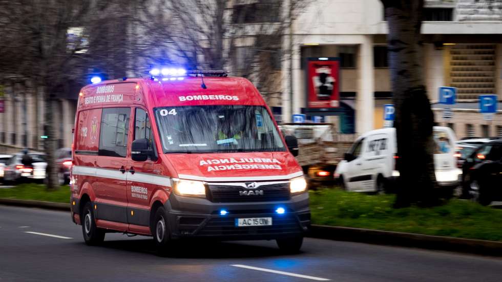 O alerta para a ocorrência foi dado perto das 13h30 e no local estiveram 16 operacionais dos bombeiros do Montijo, VMER do Barreiro e ambulância de Suporte Imediato de Vida do (SIV) do Montijo e da GNR.