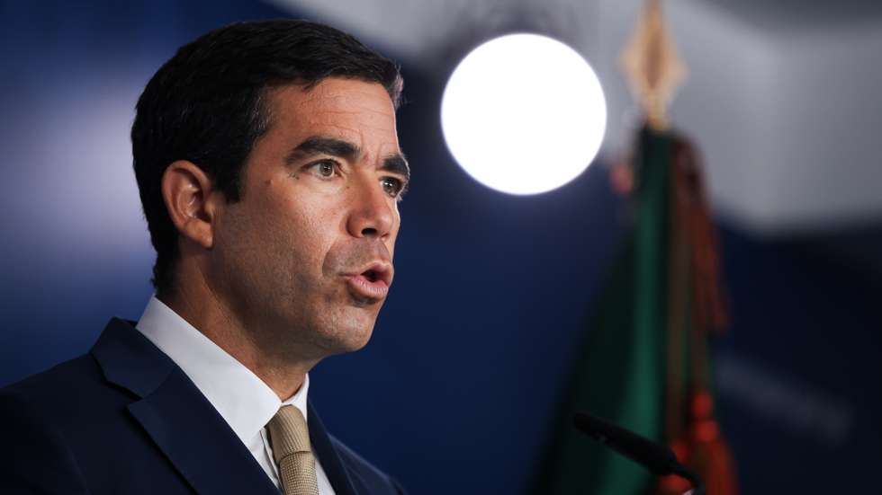 "Pessoas com experiência, incluindo no PS, já explicaram que são medidas muito insensatas e erradas, que não produzem efeitos para proteger os portugueses do aumento de custo de vida"