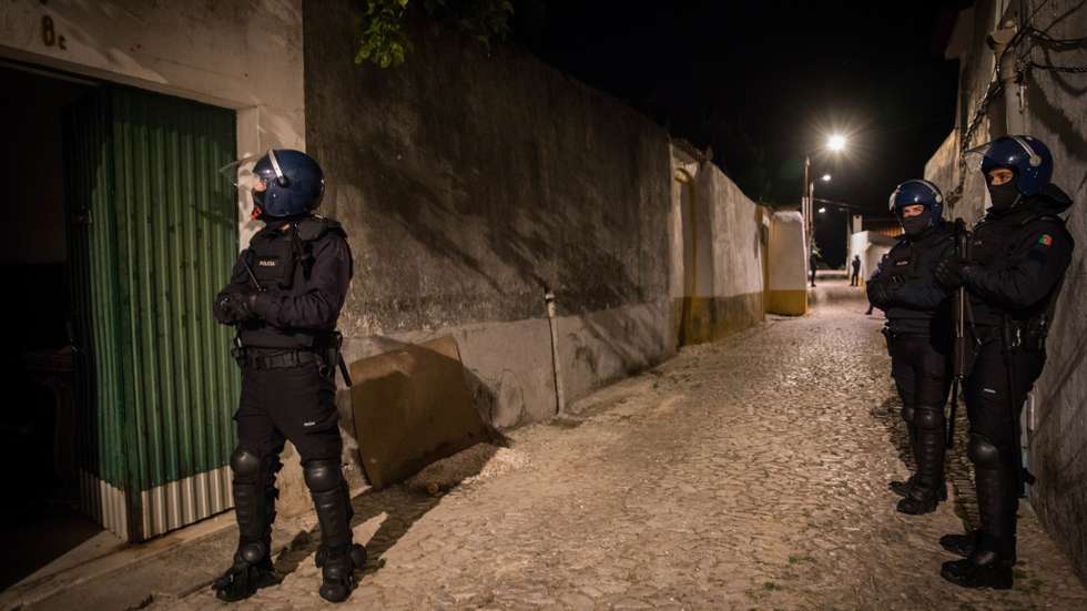 Os detidos foram presentes a primeiro interrogatório judicial no Tribunal de Ponta Delgada e ficaram a aguardar os ulteriores termos do processo em prisão preventiva