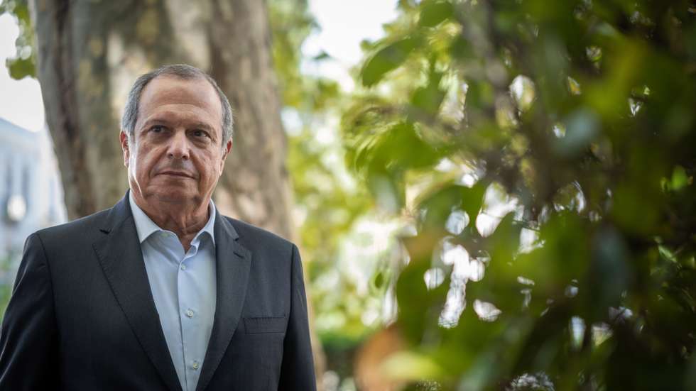 César tem sugerido que o Governo deve taxar os lucros excecionais durante a crise