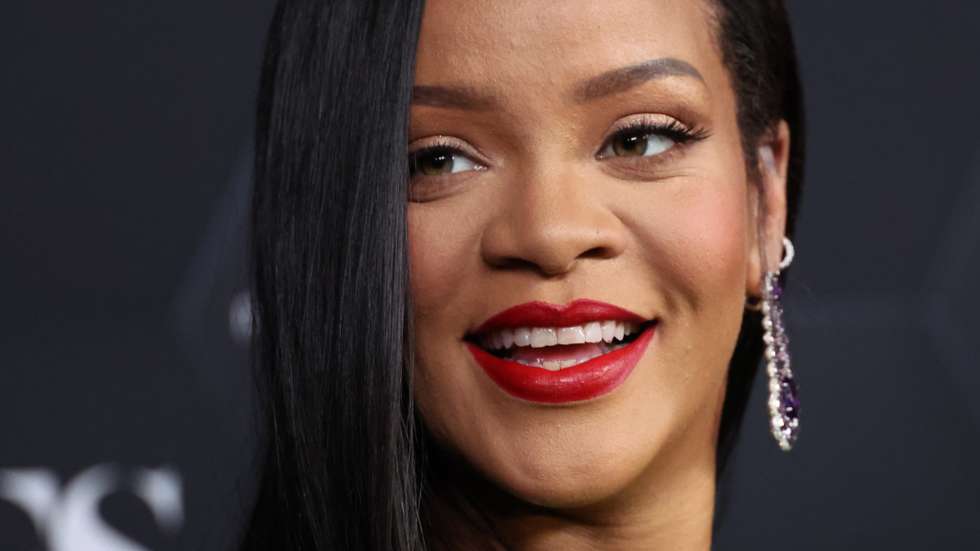 Rihanna Celebrates Her Beauty Brands Fenty Beauty And Fenty Skin