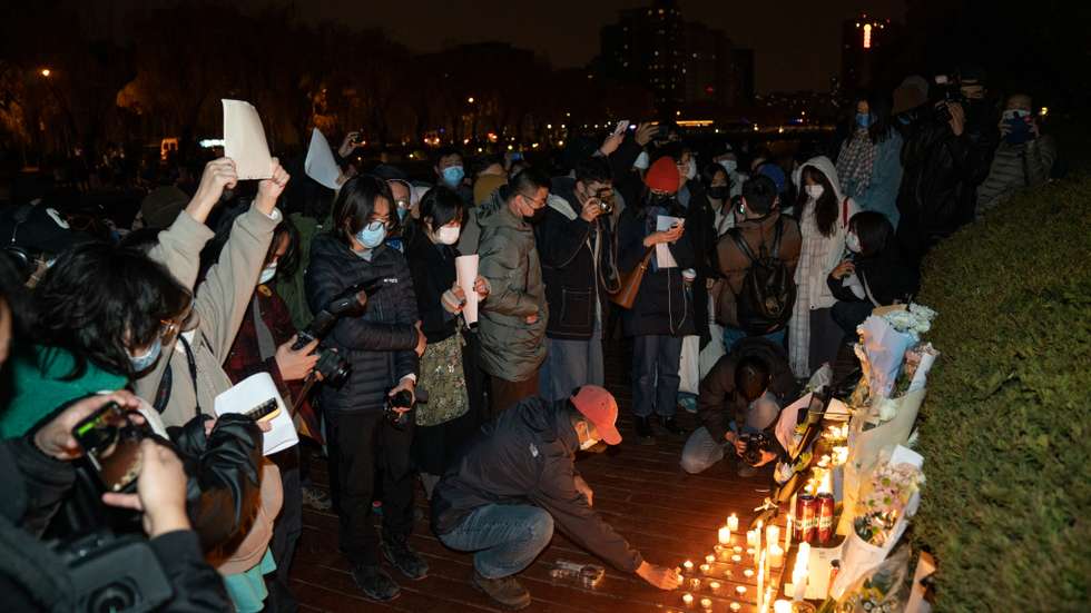 Protest in Beijing against Covid restrictions triggered by a fire in Urumqi