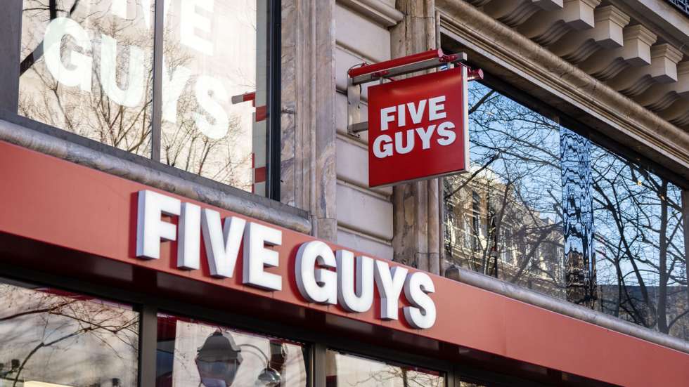 Barack Obama’s favorite burgers are coming to Portugal. Five Guys is coming in 2025