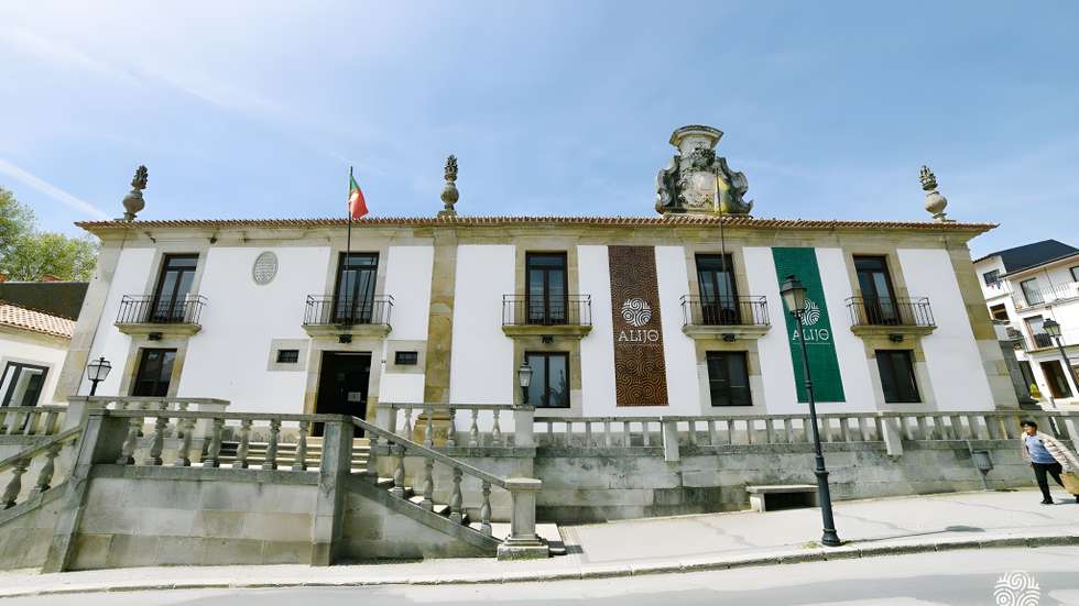 A câmara está empenhada em "identificar os responsáveis e repor, com a máxima urgência, o normal funcionamento do abastecimento de água"