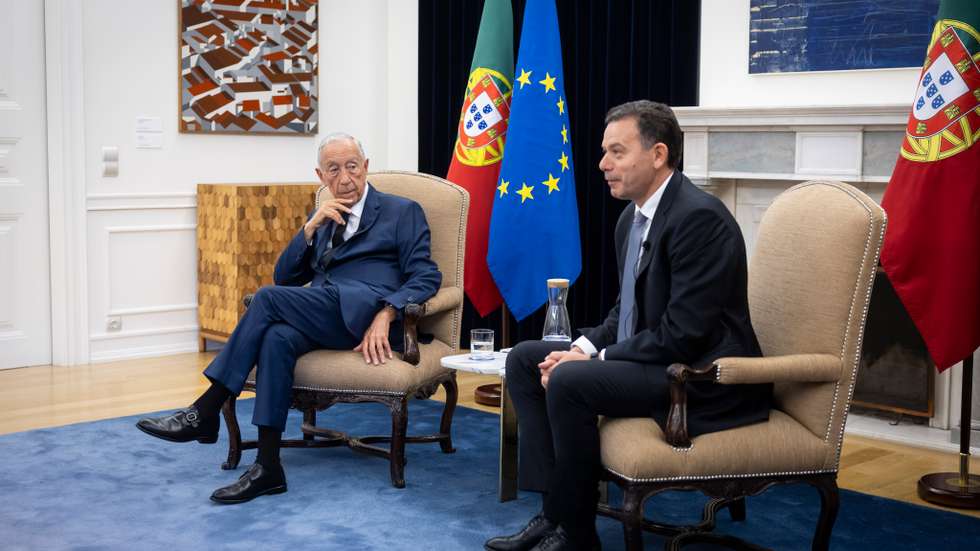 Num briefing pouco habitual,. ao lado do Presidente da República, Montenegro foi questionado sobre assunto que ainda corre no Tribunal Constitucional.