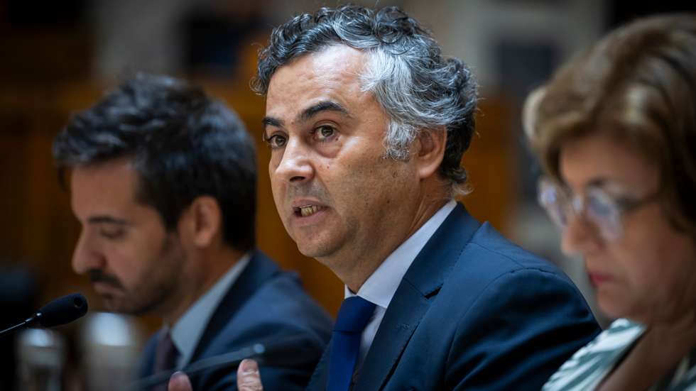 A Fenprof denunciou esta terça-feira que persistem "2.650 horários em oferta de escola que correspondem a mais de 50 mil horas"