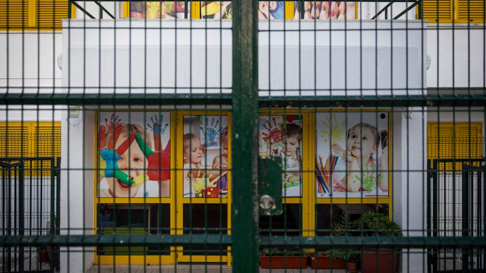 Uma criança de 18 meses morreu esta quinta-feira depois de ter sido esquecida pela funcionária da creche “Mestre Cuco”, em Almada.