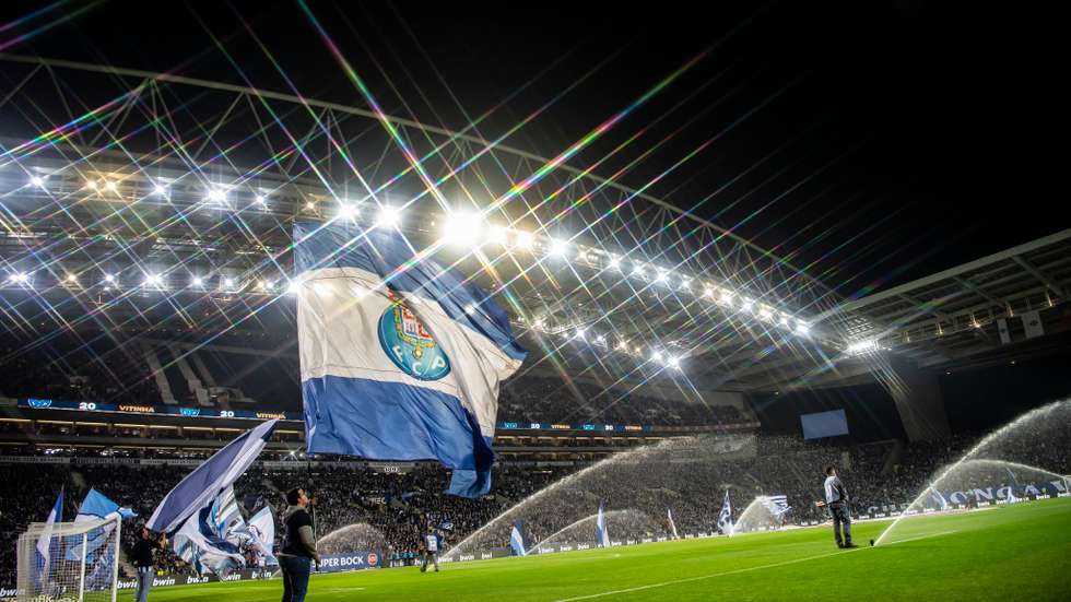 Américo cumpriu mais de 270 encontros pelo FC Porto e deixou em definitivo dos relvados e do futebol em 1969, aos 36 anos
