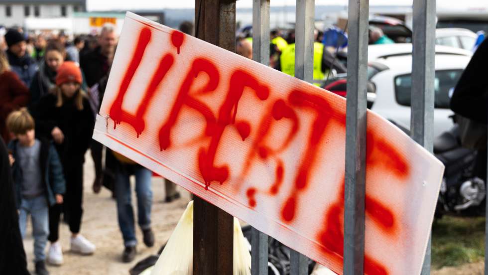 French 'Freedom Convoy' Gets Under Way In Protest At Covid-19 Restrictions