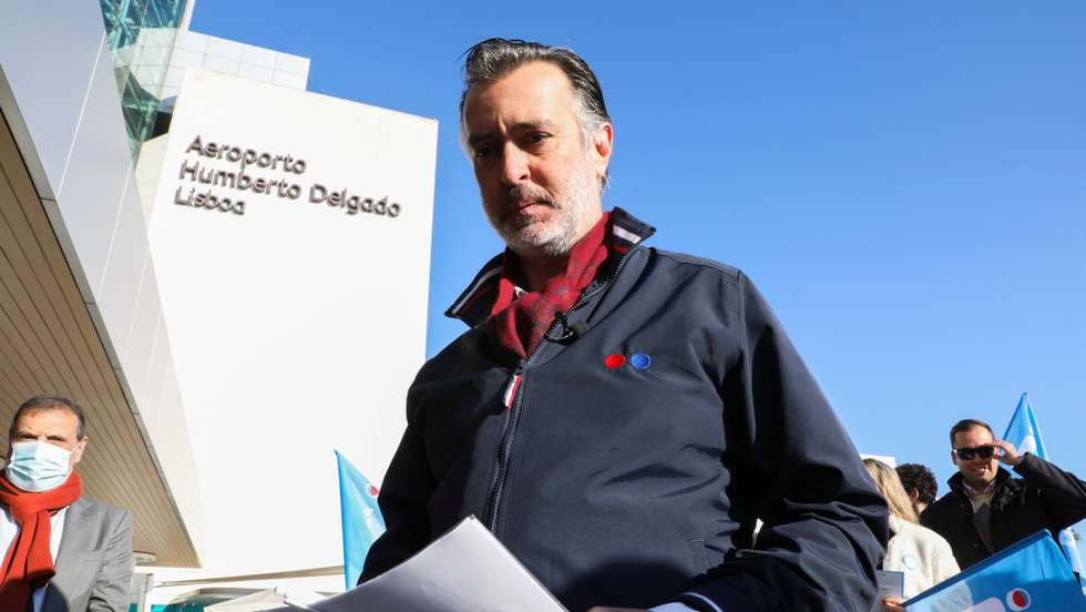 Cotrim Figueiredo visitou esta quarta-feira o Aeroporto Humberto Delgado