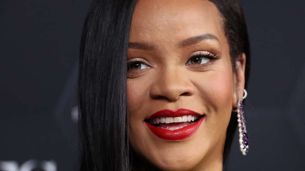 Rihanna Celebrates Her Beauty Brands Fenty Beauty And Fenty Skin