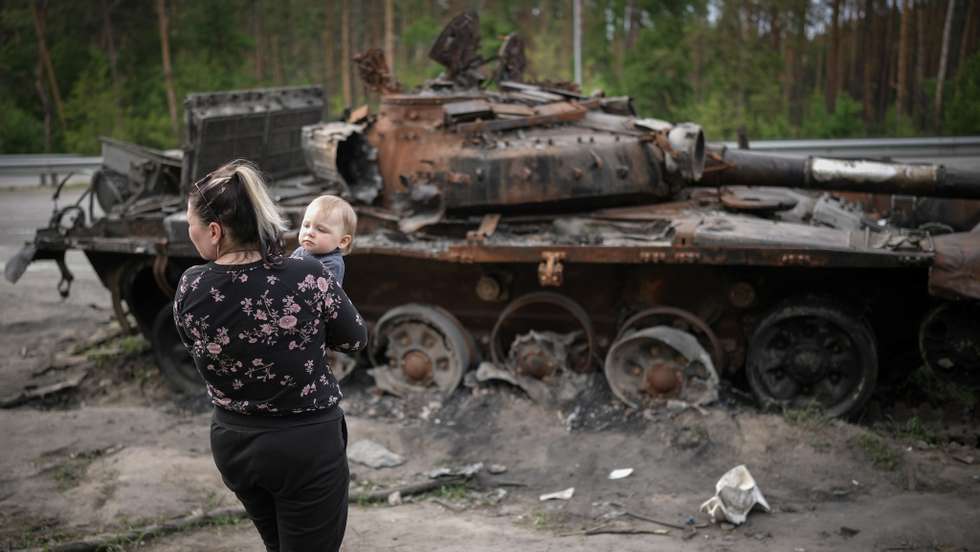 Kyiv Suburbs Clean Up After War Shifts Away From Capital