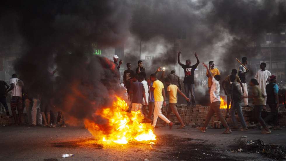 Sudanese take to the streets of capital Khartoum