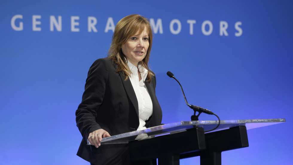 Mary Barra, CEO da General Motors, retirou a publicidade das suas marcas no Twitter, depois deste ter sido adquirido por Elon Musk, o CEO da Tesla