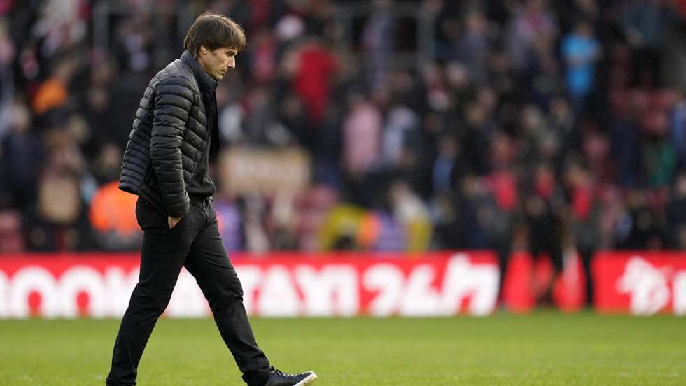 Antonio Conte não poupou ninguém após empate com Southampton e deixou Tottenham no quarto lugar da Premier League