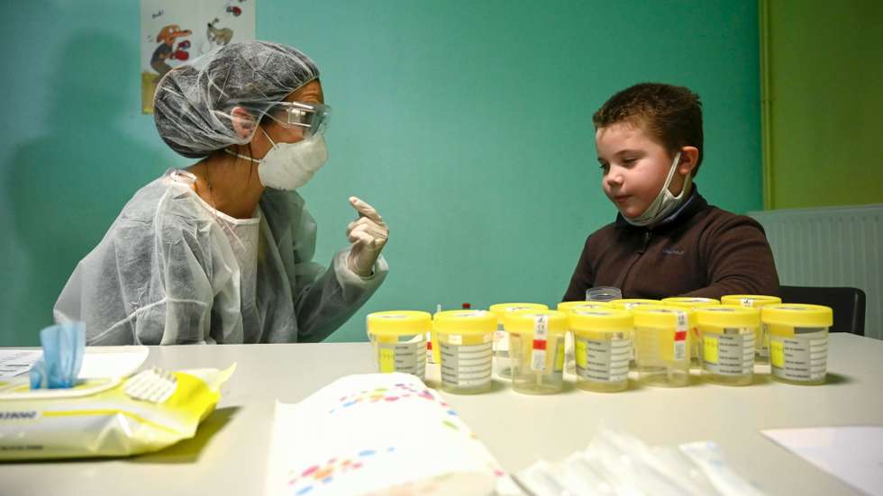 FRANCE-HEALTH-VIRUS-TEST-POLITICS-EDUCATION
