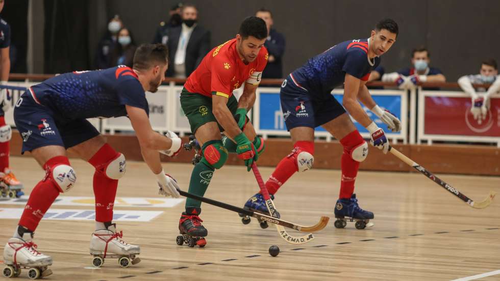 João Rodrigues bisou na primeira parte e empurrou Portugal para uma vitória que seria confirmada no segundo tempo